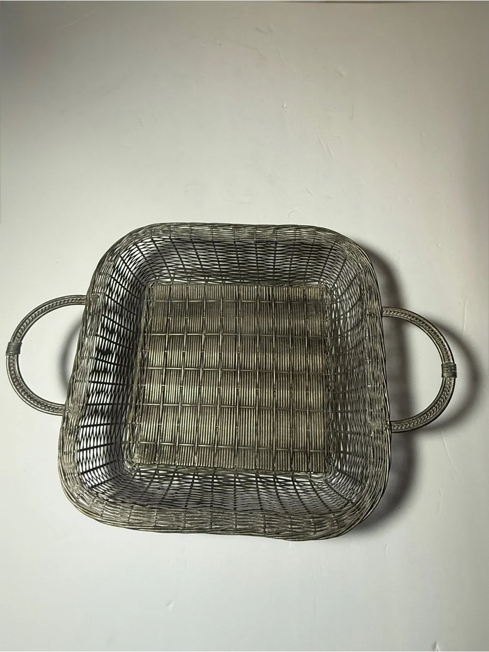 Metalware Mesh Double-Handled Decorative Basket 12” Overall 10” Base